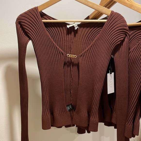 The Angelique Rib Knit Cardigan Top - Picture 6 of 6